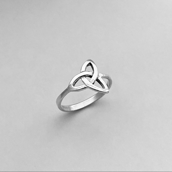 Sterling Silver Triquetra Ring, Celtic Knot Ring, Silver Rings, Love Knots - Picture 8 of 11